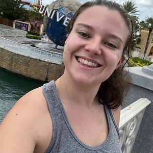 Meet your Posher, Nicole